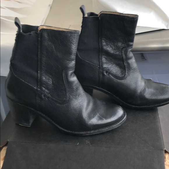 Frye black boots. Size 6.5 - Picture 5 of 6